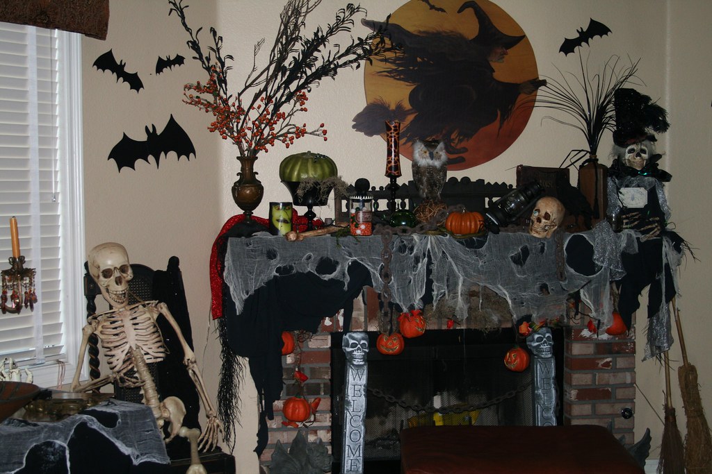 Halloween Mantel Ideas